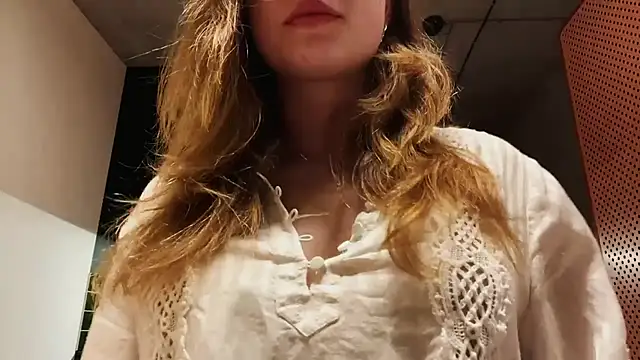 Snapshot of Celeste_Glow chatting on 3, 12, 2024 Celeste Glow online show from 3, 12, 2024