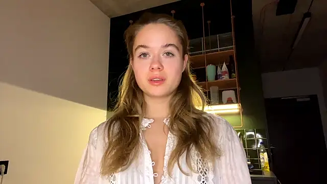 Snapshot of Celeste_Glow chatting on 19, 12, 2024 Celeste Glow online show from 19, 12, 2024