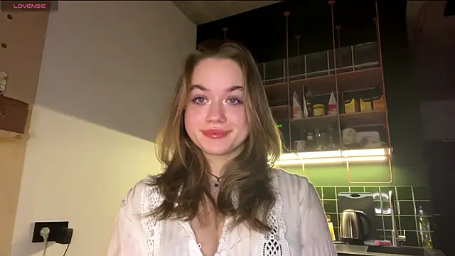 Snapshot of Celeste_Glow chatting on 18, 2, 2025 Celeste Glow online show from 18, 2, 2025