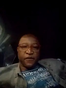 Snapshot of surger chatting on 18, 12, 2025 surger online show from 18, 12, 2025