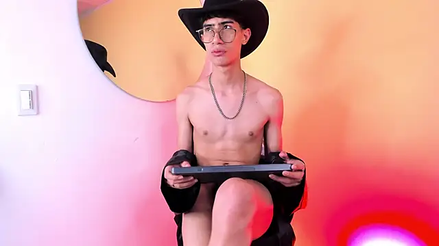 novaybrian online show from 28, 1, 2025