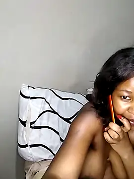 queenbboobs online show from 8, 1, 2025