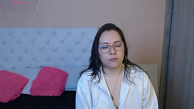 May Carlier online show from 7, 1, 2026