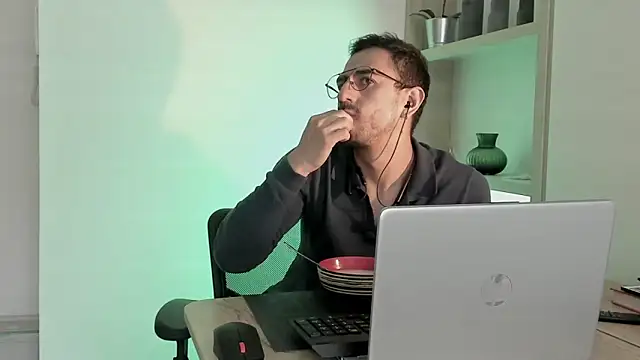 pablo-rincon95 online show from 20, 1, 2025