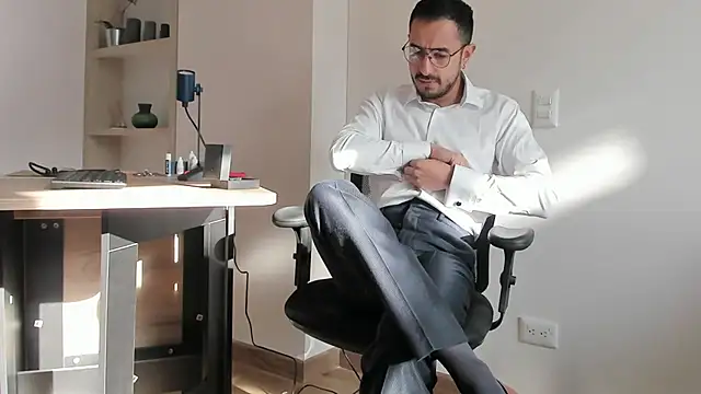 pablo-rincon95 online show from 1, 2, 2025