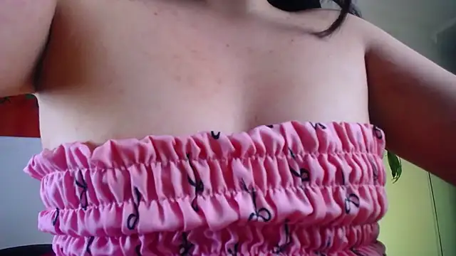 Emily Trujillo online show from 29, 11, 2025