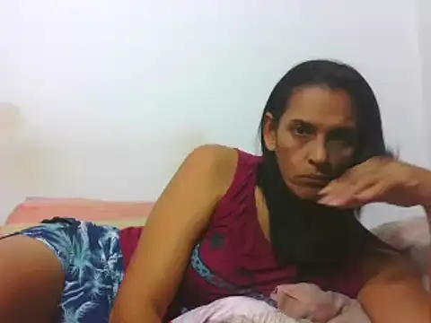 latinbrunettet online show from 7, 1, 2025