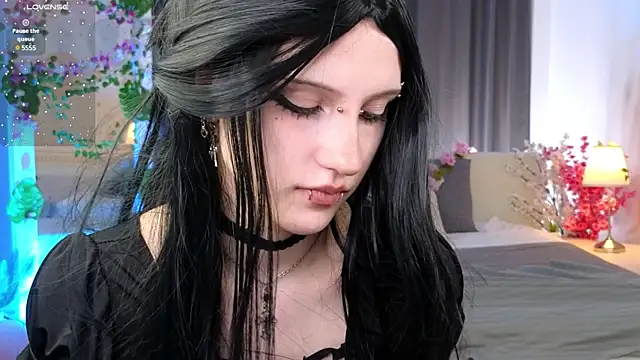 dark vamp  online show from 4, 3, 2025