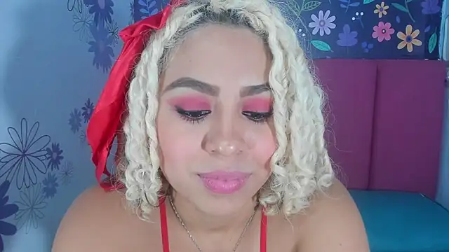 Lucy White   online show from 9, 10, 2025