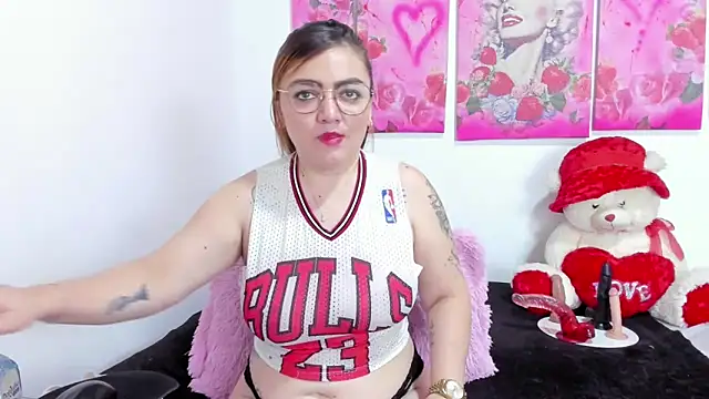 Snapshot of fresahot2024 chatting on 17, 10, 2025 fresahot2024 online show from 17, 10, 2025