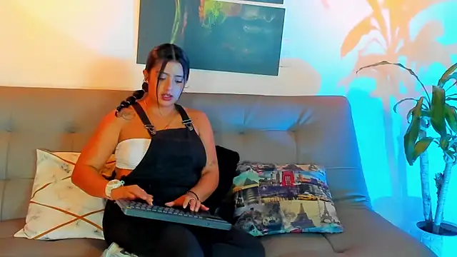 karla 999 online show from 4, 2, 2025