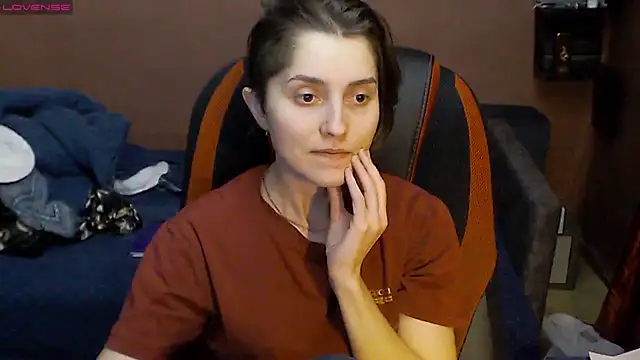 womanstrong78 online show from 28, 2, 2025