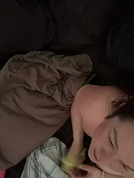 couplelti2 online show from 25, 1, 2025