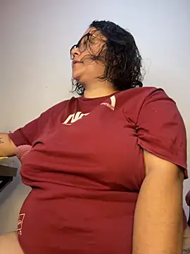 CinnamonCookiez online show from 8, 11, 2025