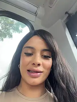 Snapshot of Tusumisahot chatting on 11, 11, 2025 Tusumisahot online show from 11, 11, 2025