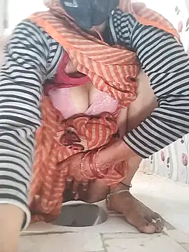 Snapshot of ROLEY00 chatting on 2, 3, 2025 ROLEY00 online show from 2, 3, 2025