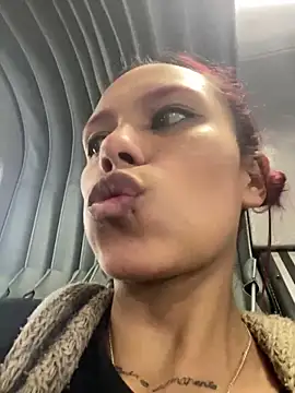 lilith-deveraux online show from 30, 1, 2025