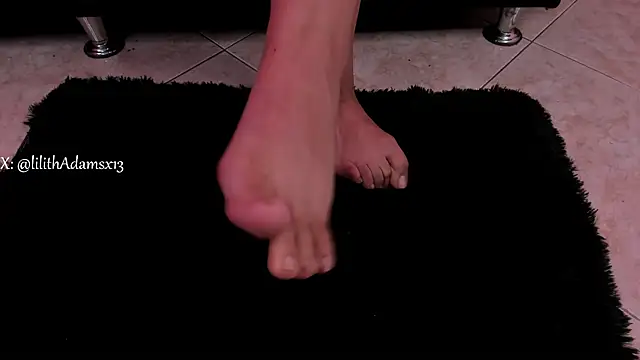 lilith-deveraux online show from 28, 10, 2025