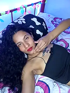 Snapshot of Karii-R chatting on 6, 12, 2024 Karii-R online show from 6, 12, 2024