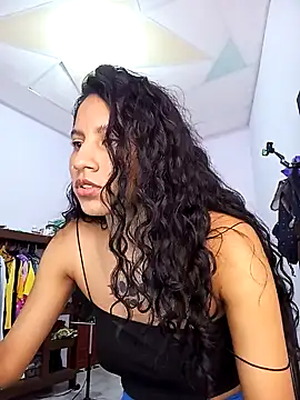 Snapshot of Karii-R chatting on 7, 1, 2025 Karii-R online show from 7, 1, 2025