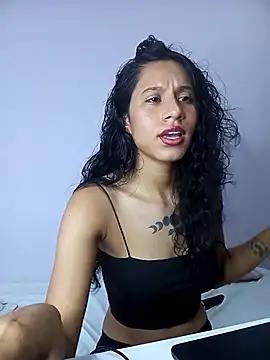 Snapshot of Karii-R chatting on 9, 2, 2025 Karii-R online show from 9, 2, 2025