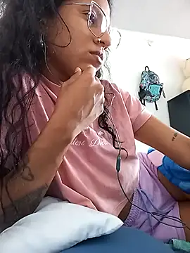 Snapshot of Karii-R chatting on 10, 11, 2025 Karii-R online show from 10, 11, 2025