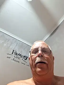 Snapshot of NawtyB1965 chatting on 6, 2, 2026 NawtyB1965 online show from 6, 2, 2026