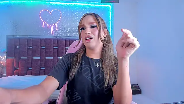 KylieVictoria online show from 4, 11, 2025