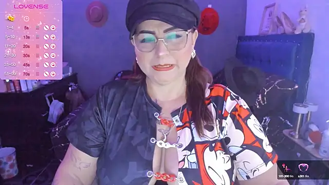 Snapshot of Ivonnee__ chatting on 8, 1, 2025 Ivonnee online show from 8, 1, 2025
