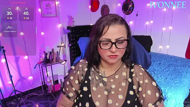 Ivonnee   online show from 7, 2, 2026