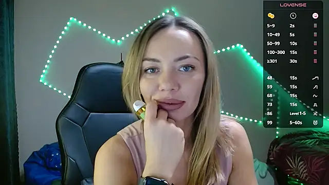 Snapshot of Daria_Spring chatting on 17, 1, 2025 Daria Spring online show from 17, 1, 2025