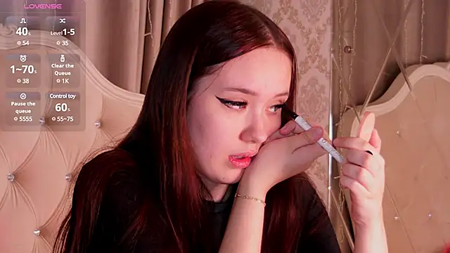 MiriaamWhite online show from 2, 12, 2024