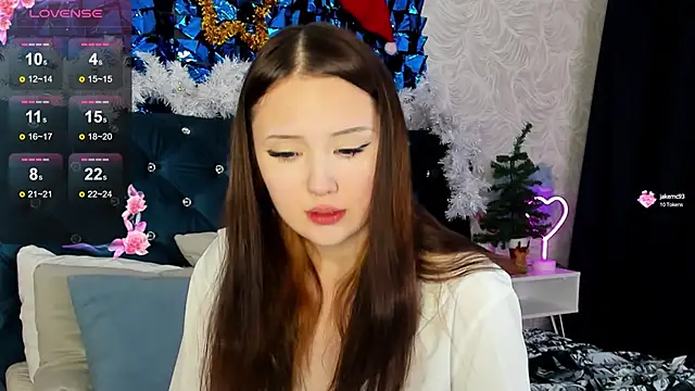 MiriaamWhite online show from 15, 12, 2024