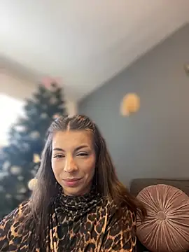 Mia Ethan online show from 13, 12, 2024