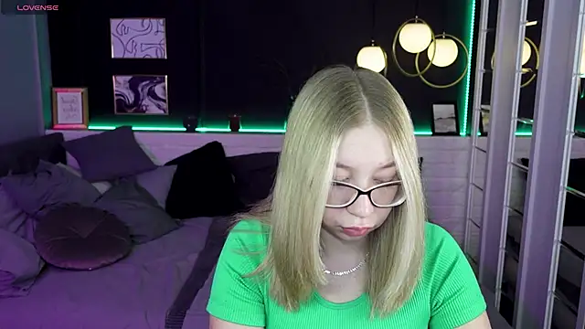 Snapshot of Annabelle_Art chatting on 23, 12, 2024 Annabelle Art online show from 23, 12, 2024