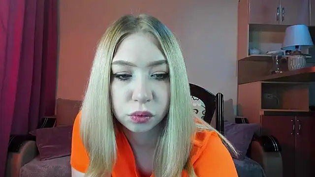 Snapshot of Annabelle_Art chatting on 4, 2, 2025 Annabelle Art online show from 4, 2, 2025