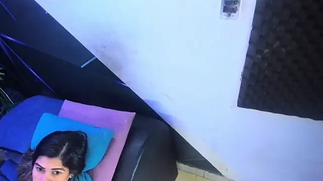 Snapshot of playsgirlhot chatting on 5, 3, 2025 playsgirlhot online show from 5, 3, 2025