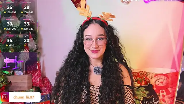 Snapshot of chunn_liioo chatting on 21, 12, 2025 chunn liioo online show from 21, 12, 2025