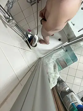 kareem0010 online show from 8, 2, 2025