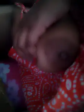 NishaSharma00 online show from 25, 12, 2024