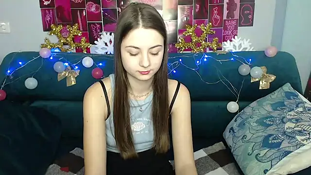 Snapshot of MilanaRoza chatting on 3, 1, 2025 MilanaRoza online show from 3, 1, 2025