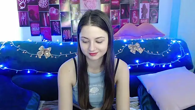 Snapshot of MilanaRoza chatting on 10, 1, 2025 MilanaRoza online show from 10, 1, 2025