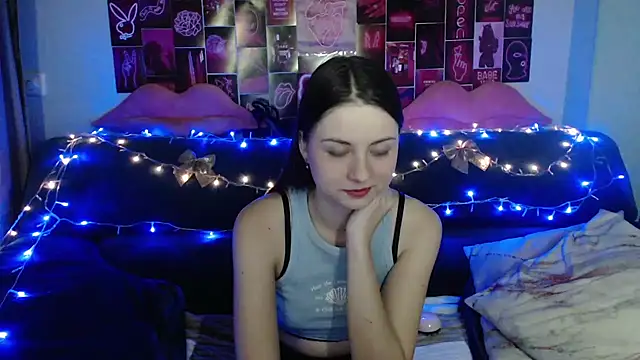 Snapshot of MilanaRoza chatting on 11, 1, 2025 MilanaRoza online show from 11, 1, 2025