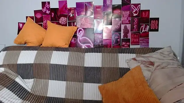 Snapshot of MilanaRoza chatting on 27, 1, 2025 MilanaRoza online show from 27, 1, 2025