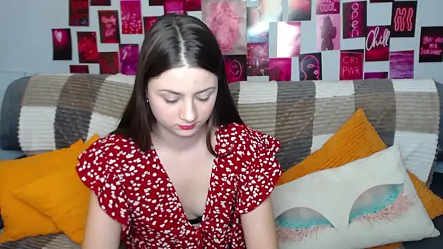 Snapshot of MilanaRoza chatting on 3, 3, 2025 MilanaRoza online show from 3, 3, 2025