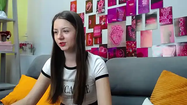 Snapshot of MilanaRoza chatting on 20, 3, 2025 MilanaRoza online show from 20, 3, 2025