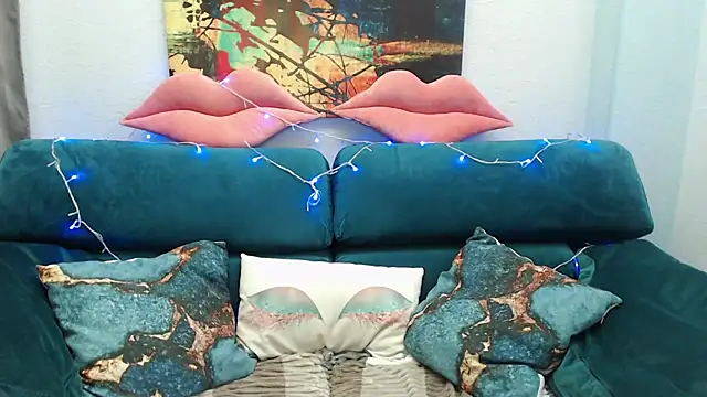 Snapshot of MilanaRoza chatting on 23, 3, 2025 MilanaRoza online show from 23, 3, 2025