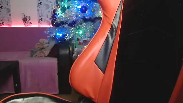 Snapshot of LetsGetMessyBBy chatting on 15, 12, 2024 LetsGetMessyBBy online show from 15, 12, 2024
