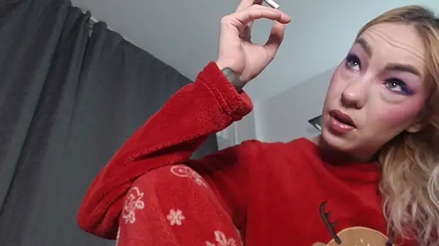 Snapshot of LetsGetMessyBBy chatting on 21, 2, 2025 LetsGetMessyBBy online show from 21, 2, 2025
