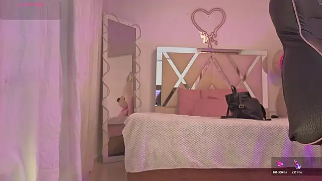 Laylafoxy tay online show from 15, 11, 2025